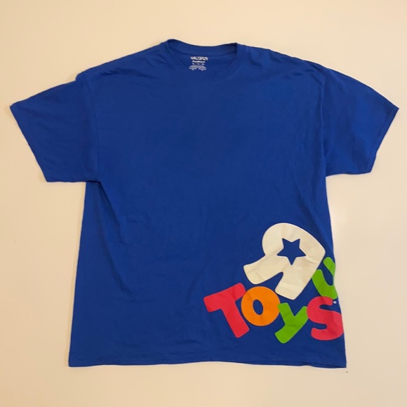 Other - Toys R Us shirt